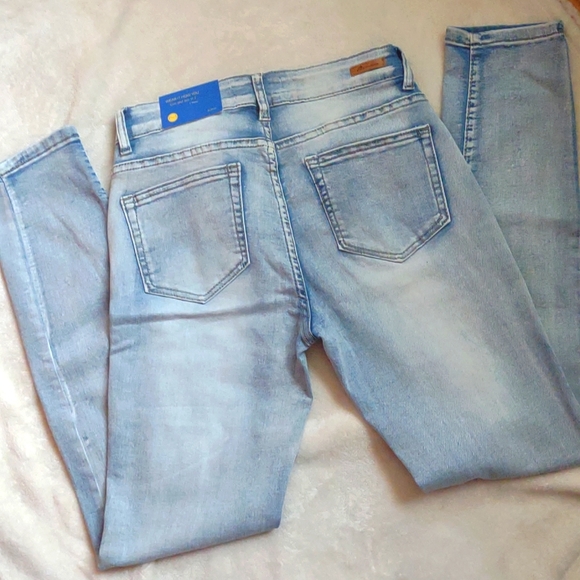 Jeans - Picture 2 of 3